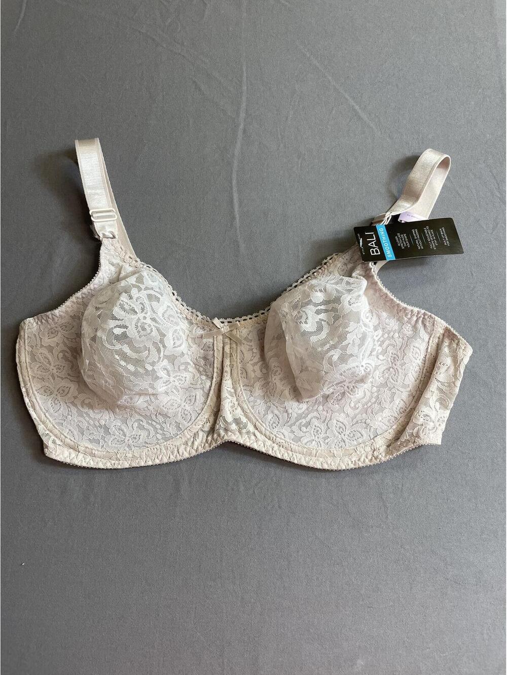 Bali NWT smoothing all over stretch lace bra 40D